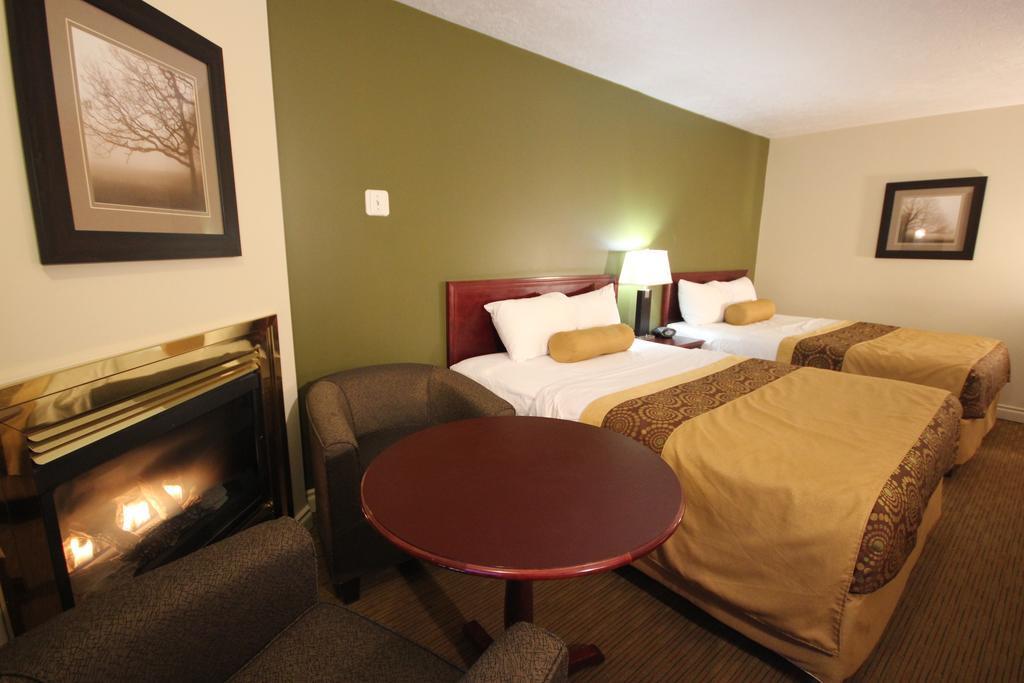 Econo Lodge Inn & Suites High Level Exterior photo