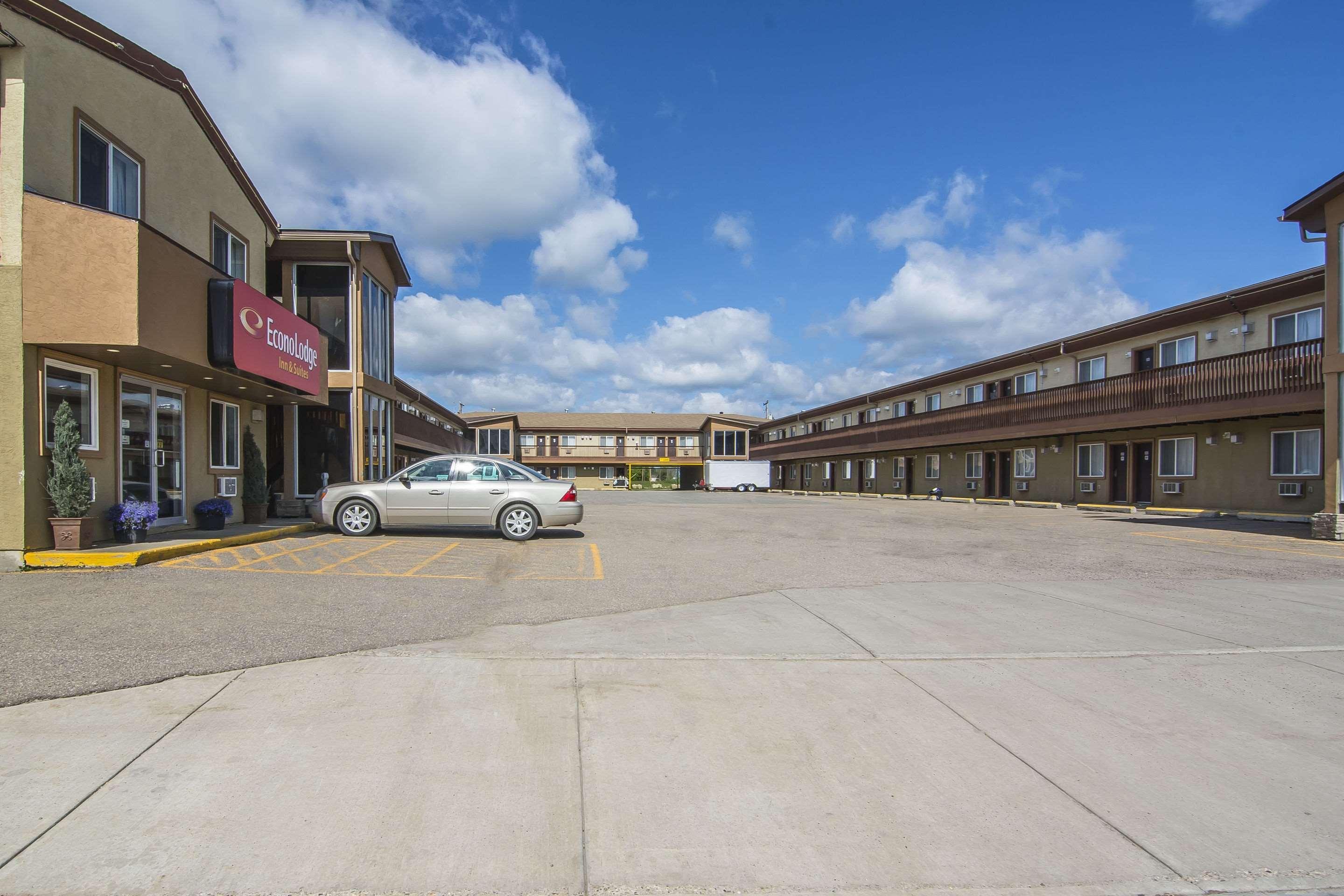 Econo Lodge Inn & Suites High Level Exterior photo